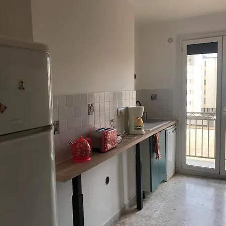 Avec Parking Apartman *